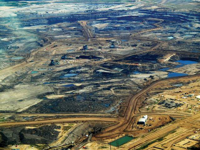 Alberta’s Tar Sands Expansion Is Killing Canada’s National Climate Goals, Below2C